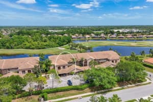 1011 Fairwaycove Ln #202, BRADENTON