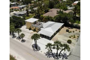 301 AVENIDA MADERA #B, SARASOTA, FL 34242 - MLS#MFRA4690443