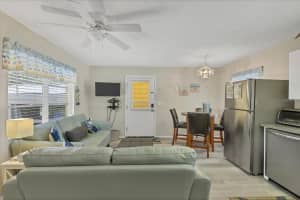 301 AVENIDA MADERA #A, SARASOTA, FL 34242 - MLS#MFRA4690447