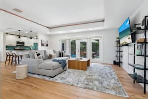 1931 HIGH POINT CIRCLE, SARASOTA, FL 34236 - MLS#MFRA4690458