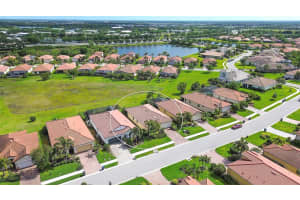 10221 LOCH LOMOND DRIVE, BRADENTON, FL 34211 - MLS#MFRA4690589