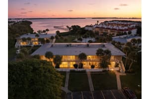 749 MANATEE AVENUE, HOLMES BEACH, FL 34217 - MLS#MFRA4690595