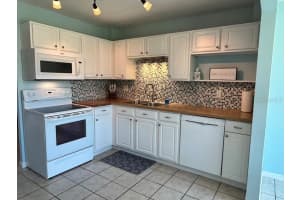 5095 BAY STREET, ST PETERSBURG, FL 33703 - MLS#MFRA4690611