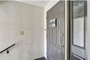 1697 NORTHAMPTON STREET, VENICE, FL 34293 - MLS#MFRA4690637