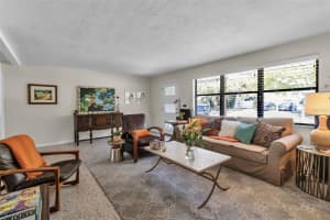 2440 VALENCIA DRIVE, SARASOTA, FL 34239 - MLS#MFRA4690679