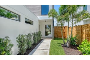 2225 FLORINDA STREET, SARASOTA, FL 34231 - MLS#MFRA4690756