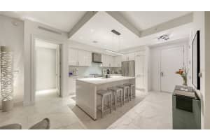 111 PINEAPPLE AVENUE, SARASOTA, FL 34236 - MLS#MFRA4690816