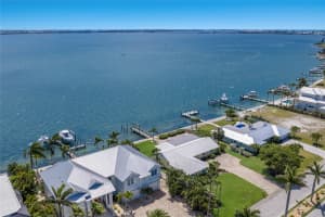 633 KEY ROYALE DRIVE, HOLMES BEACH, FL 34217 - MLS#MFRA4690877