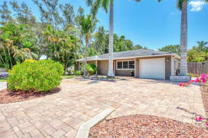 1894 Loma Linda St, SARASOTA