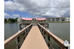 3621 Lake Bayshore Dr #j-403, BRADENTON