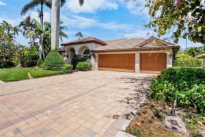 4813 BENCHMARK COURT, SARASOTA, FL 34238 - MLS#MFRA4690988