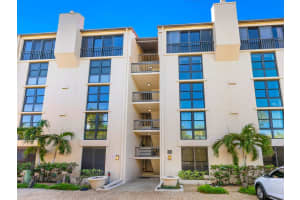 22 SANDY COVE ROAD, SARASOTA, FL 34242 - MLS#MFRA4691011