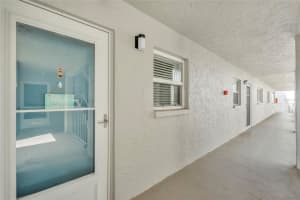 1330 GLEN OAKS DRIVE, SARASOTA, FL 34232 - MLS#MFRA4691075