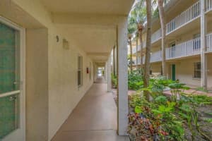 7294 CLOISTER DRIVE, SARASOTA, FL 34231 - MLS#MFRA4691156