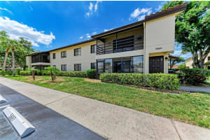 5685 GARDENS DRIVE, SARASOTA, FL 34243 - MLS#MFRA4691171