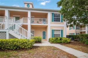 4211 Caddie Dr E #204, BRADENTON