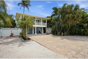 2811 GULF DRIVE, HOLMES BEACH, FL 34217 - MLS#MFRA4691196