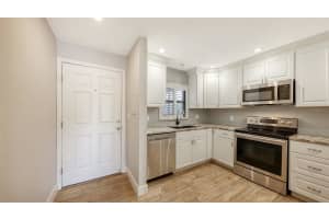 7291 CLOISTER DRIVE, SARASOTA, FL 34231 - MLS#MFRA4691248