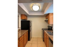 972 LA COSTA CIRCLE, SARASOTA, FL 34237 - MLS#MFRA4691419