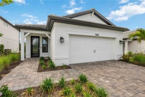 5886 Talon Preserve Dr, NOKOMIS