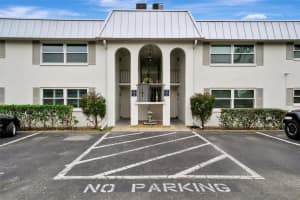 5800 HOLLYWOOD BOULEVARD, SARASOTA, FL 34231 - MLS#MFRA4691508