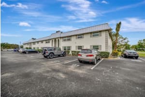 5800 HOLLYWOOD BOULEVARD, SARASOTA, FL 34231 - MLS#MFRA4691508