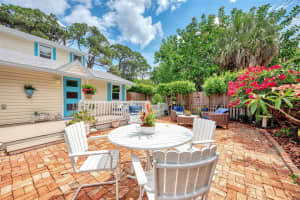 1045 40TH STREET, SARASOTA, FL 34234 - MLS#MFRA4691524