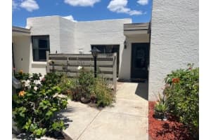 220 LAKEWOOD DRIVE, BRADENTON, FL 34210 - MLS#MFRA4691552