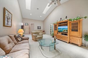 6724 APPROACH ROAD, SARASOTA, FL 34238 - MLS#MFRA4691568