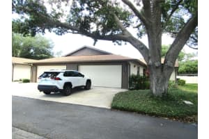 4633 Oak Hill Dr #13, SARASOTA