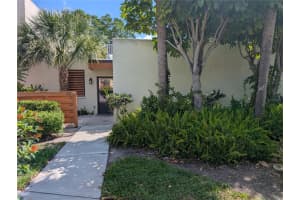 135 Wild Palm Dr, BRADENTON
