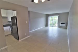 3001 BEE RIDGE ROAD, SARASOTA, FL 34239 - MLS#MFRA4691597