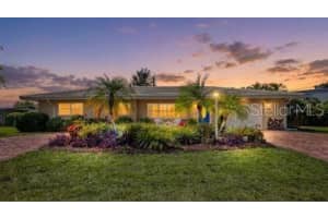 3537 SCHOOL AVENUE, SARASOTA, FL 34239 - MLS#MFRA4691686