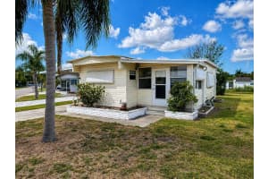 1647 MIDLOTHIAN STREET, SARASOTA, FL 34234 - MLS#MFRA4691726