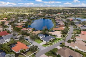 8009 ROYAL BIRKDALE CIRCLE, LAKEWOOD RANCH, FL 34202 - MLS#MFRA4691746