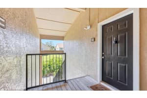 4033 CROCKERS LAKE BOULEVARD, SARASOTA, FL 34238 - MLS#MFRA4691779