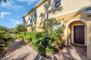 8106 MOONSTONE DRIVE, SARASOTA, FL 34233 - MLS#MFRA4691821