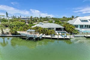 501 68th St, HOLMES BEACH