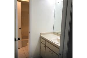 13610 VILLAGE DRIVE, TAMPA, FL 33618 - MLS#MFRA4691895