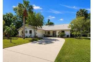 948 Winter Garden Dr, SARASOTA