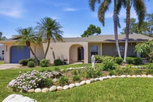 5455 Foxwood Dr, SARASOTA