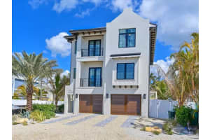 2209 AVENUE B, BRADENTON BEACH, FL 34217 - MLS#MFRA4692132