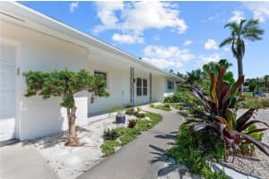 2513 CROTON AVENUE, SARASOTA, FL 34239 - MLS#MFRA4692136