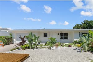 2513 CROTON AVENUE, SARASOTA, FL 34239 - MLS#MFRA4692136