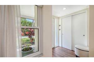 2247 BISPHAM ROAD, SARASOTA, FL 34231 - MLS#MFRA4692145