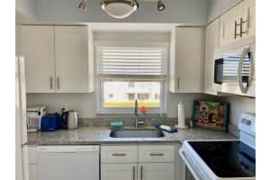 304 47TH AVENUE DRIVE, BRADENTON, FL 34207 - MLS#MFRA4692171