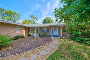 1971 Debbie St, SARASOTA