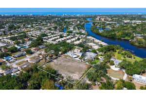 2424 ASHTON ROAD, SARASOTA, FL 34231 - MLS#MFRA4692212