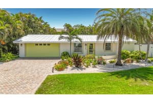 307 68TH, HOLMES BEACH, FL 34217 - MLS#MFRA4692284