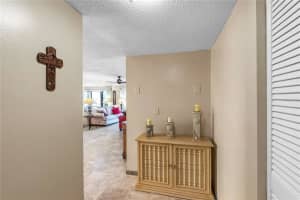 4119 61st Avenue Ter W #102, BRADENTON